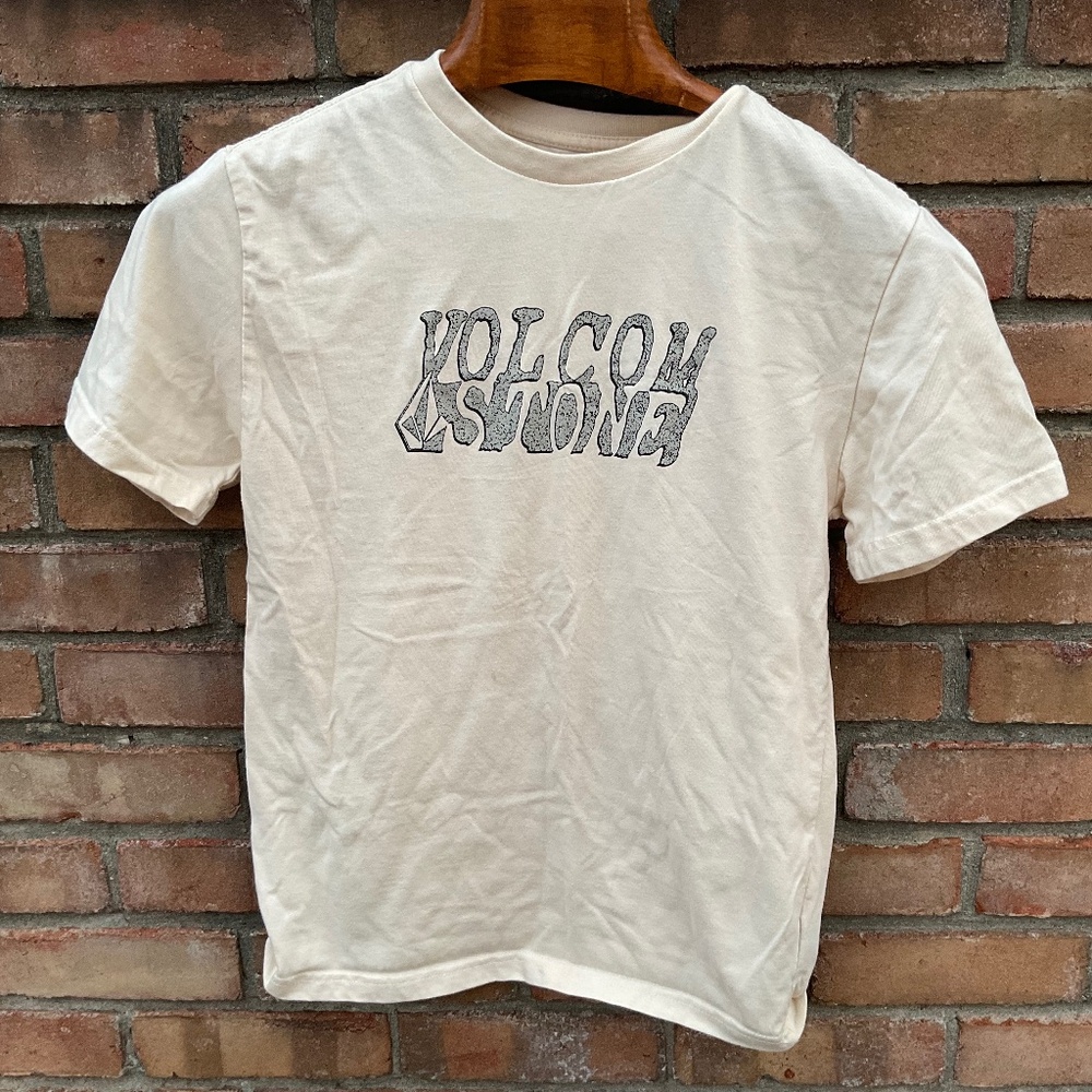 The Perfect Neutral Tshirt 😎 Volcom 😎